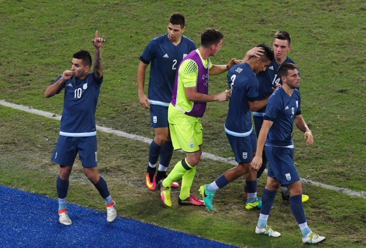 ARGENTINA GANA A ARGELIA