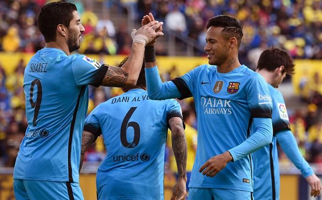 BARCELONA SUFRE PERO GANA Y CONTINÚA EN EL LIDERATO
