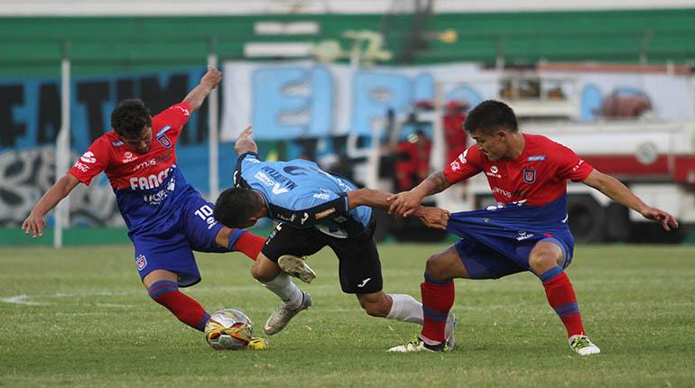 BLOOMING SE APLAZA EN EL TAHUICHI CON UNIVERSITARIO