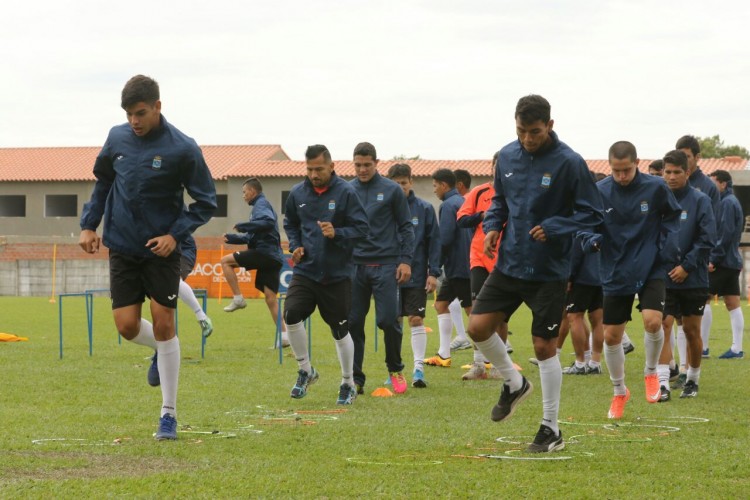 BLOOMING BUSCA LA VICTORIA ANTE JUNIOR