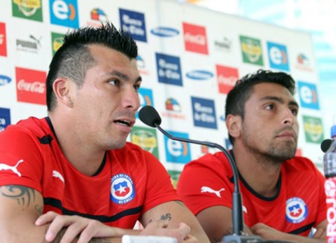 AZKARGORTA Y APAZA ANTICIPAN QUE CHILE PIERDE MUCHO SIN MEDEL Y JARA