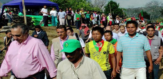 la republica marcha-colombianos