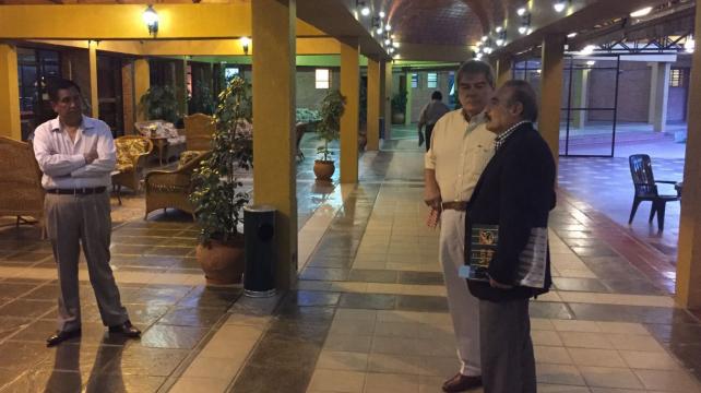 FUERTE CRUCE DE PALABRAS ENTRE SALINAS Y LOAYZA
