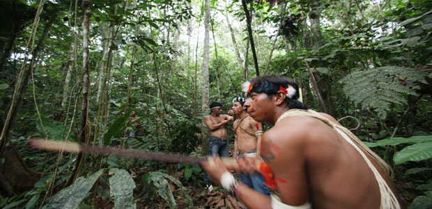 indigenas-parque yasuni