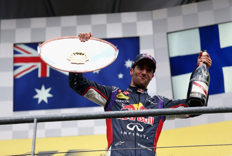 DANIEL RICCIARDO GANA EN EL GRAN PREMIO DE MALASIA DANIEL RICCIARDO GANA EN EL GRAN PREMIO DE MALASIA