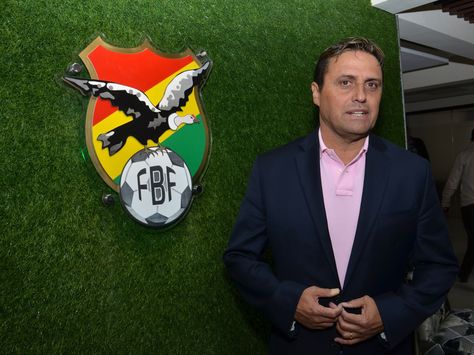 HOYOS LLAMA A ONCE ATIGRADOS Y CINCO BOLIVARISTAS