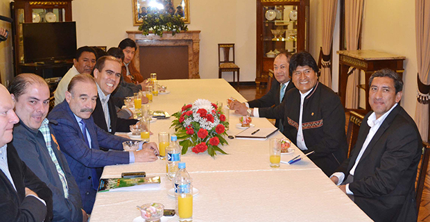Ligueros reunidos con Evo Morales