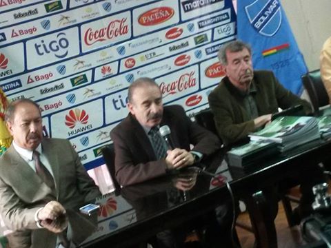 GUIDO LOAYZA: "EL PROYECTO DE SALINAS DA VERGÜENZA AJENA"