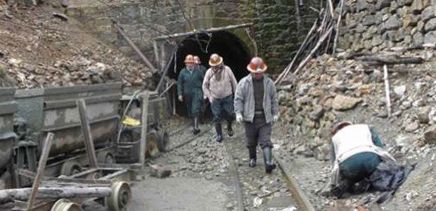 mineros-trabajo-ley