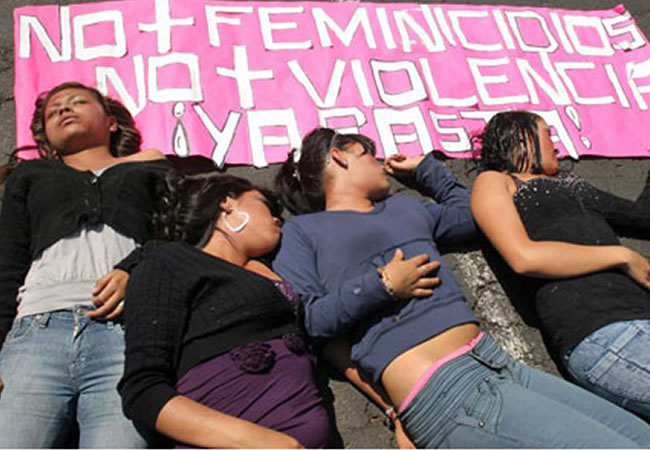Foto de mujeres en campaña contra la violencia 
