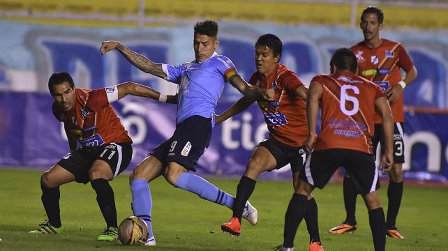 BOLÍVAR SE PREPARA PARA JUGAR CON NACIONAL