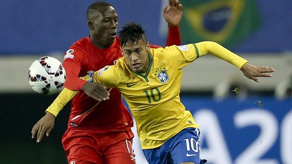 PERÚ RECIBE AL PUNTERO BRASIL