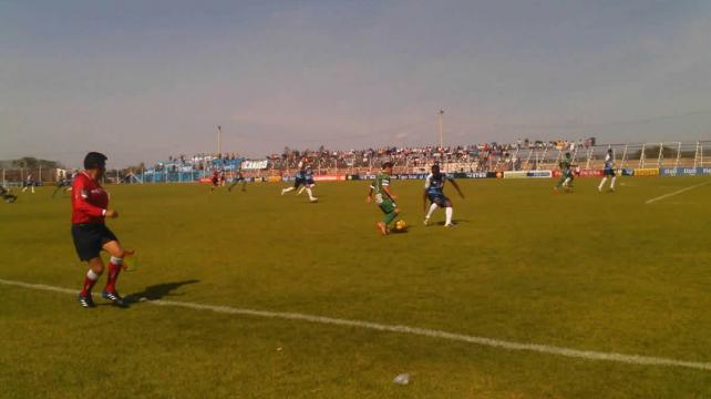 PETROLERO GANA A BLOOMING (2-0)