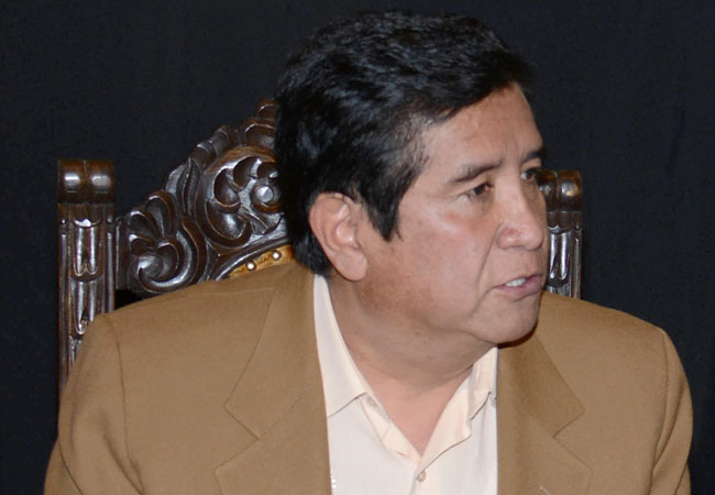 SALINAS DEMANDARÁ A TORRICO POR "RACISMO Y DISCRIMINACIÓN"