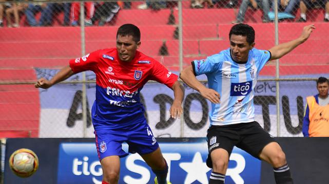 UNIVERSITARIO GANA CON COMODIDAD A UN DÉBIL CICLÓN 