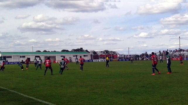 PETROLERO SE COMPLICA EN CONDICIÓN DE LOCAL 