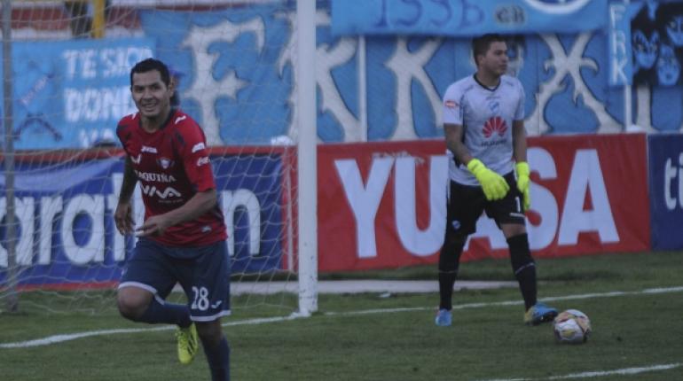 BOLÍVAR SE ALEJA DEL TÍTULO Y WILSTERMANN A PASO DE CAMPEÓN
