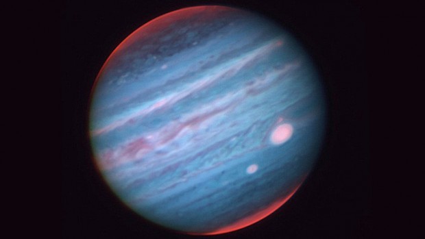 Gran macha roja de jupiter es blanca en infrarojo