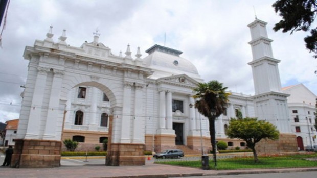 Foto del edificio de la corte suprema de justicia de Bolivia