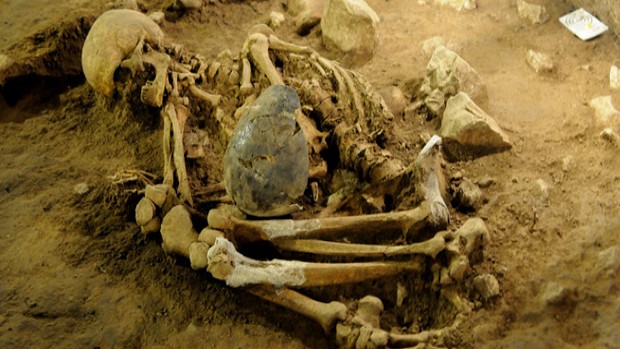 Uno de los cuerpos inhumados. | CIPAG
