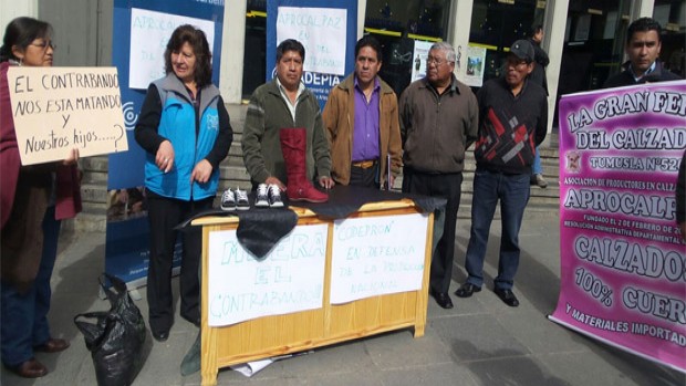 Productores de calzados protestan en La Paz Erbol Digital Archivo